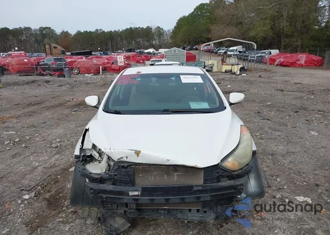 2011 Hyundai Elantra Gls z USA, uszkodzony, nr VIN 5NPDH4AE4BH026909